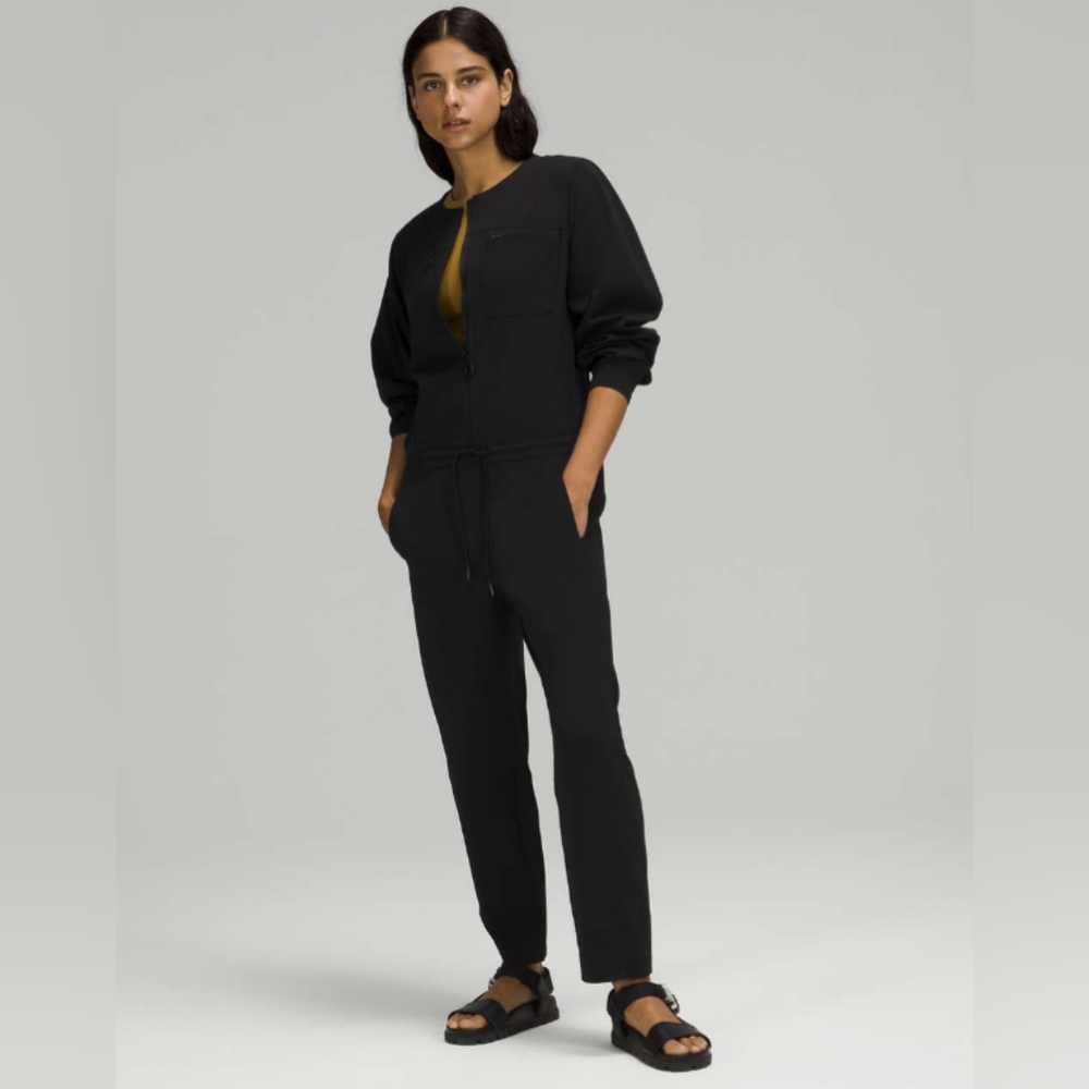 Lululemon NWOT Ventlight Zippered Jumpsuit Black